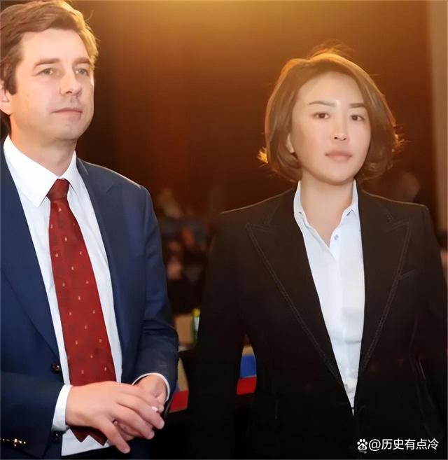 白小姐一肖一码今晚开奖,史锐雪：携上亿资产逃美被FBI逮捕，判刑20年全部资产被美国捡漏  第11张