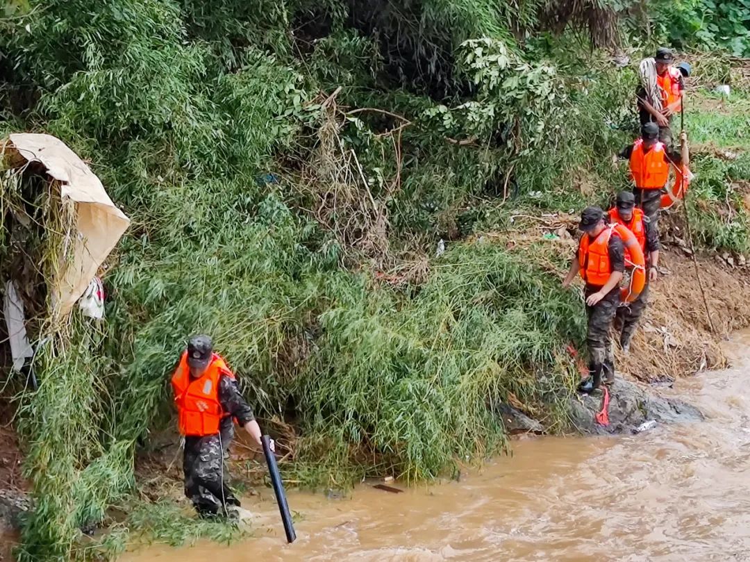 2024新澳门正版免费资料_最新：遭遇罕见短时局地暴雨，杭州富阳全力救援｜台风“杜苏芮”升级！路径有变！