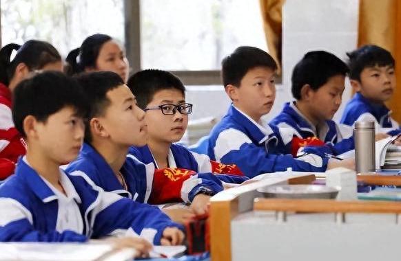 2024新奥管家婆免费_中小学迎来新举措，部分地区已经实行，家长听后拍手叫好