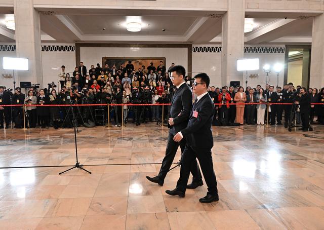 新澳天天开奖资料大全最新_镜观中国·新华社国内新闻照片一周精选丨两会“代表通道”（2）