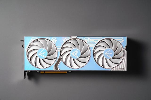 2024澳门六今晚开奖结果出来新,2K高帧显卡再掀波普冲击波！iGame RTX 4070 SUPER Ultra W OC 12GB显卡测评  第7张