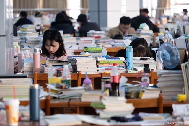 香港最新正版四不像,大学毕业，“考研”和“考公”应该怎么选？过来人给出建议  第3张