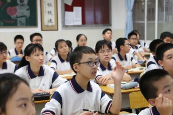 新澳门六开奖号码记录14期,中小学教师群体或迎坏消息？体制内不“香”了，老师倍感焦虑  第1张