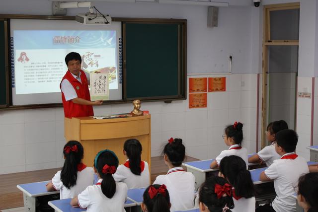 2O24新澳彩料免费资料,拥抱新学期 遇见“新”成长——全国多地中小学开学首日见闻