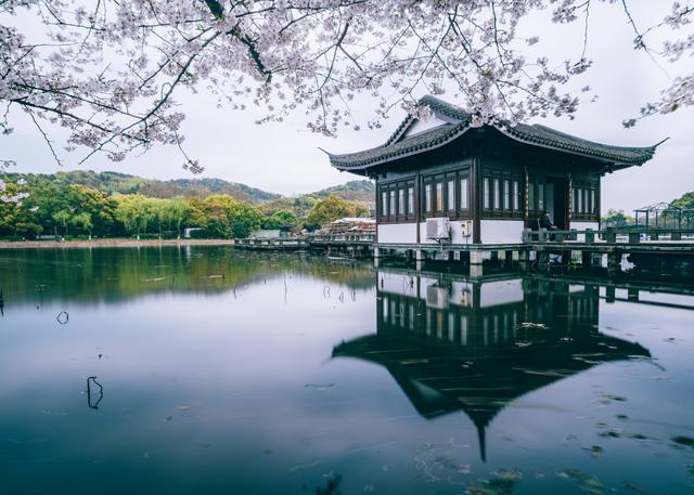 澳门四肖八码期期准精选资料软件,旅游必去十大景点，一生必去！中国十大绝美旅游胜地盘点！