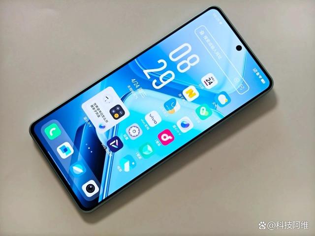 2024年新澳门正版资料_首销1分钟打破销量纪录，6000mAh+骁龙8sGen3，如今才卖1665元