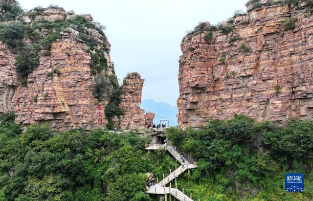 新澳资料免费精准_假期旅游热 祖国山河美