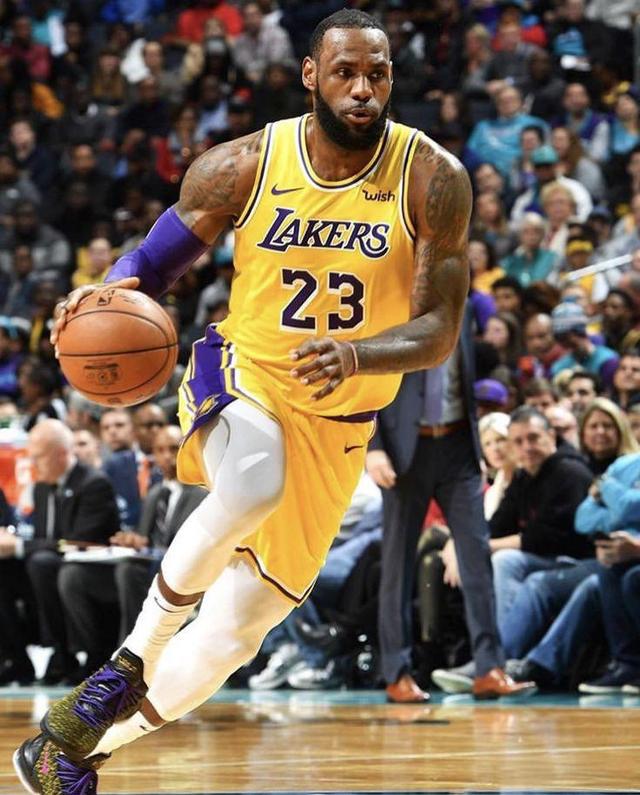 澳门一码一肖一特一中五码必中_NBA十大历史最强球员 盘点NBA史上最佳球员NBA最厉害的球星有哪些  第4张