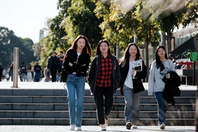 今期澳门三肖三码开一码,澳洲留学新政恐致“高风险”学生涌入！中国留学生躺枪