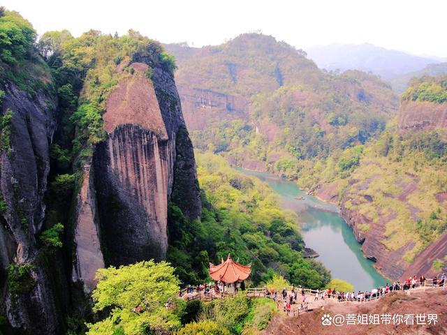 新澳门2024正版资料免费公开_一生必去的15个旅游景点  第14张