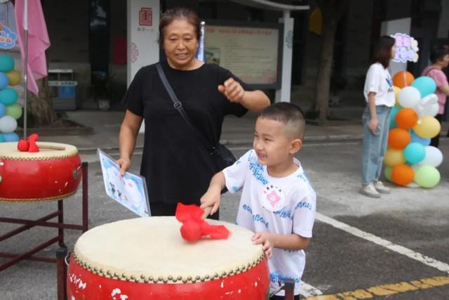 20204澳门资料正版大全_朱砂启智、开笔启蒙、三重“拱门”……川渝中小学开学 仪式感拉满！  第9张