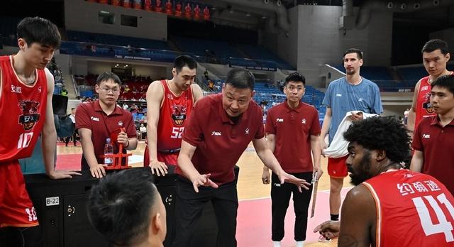 新澳门今晚开什么特马,失冠即解雇？NBL豪门无情，CBA名帅执教受冲击！