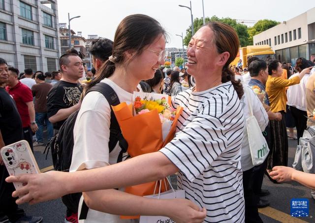 香港最新正版四不像_全国部分地区高考结束  第9张