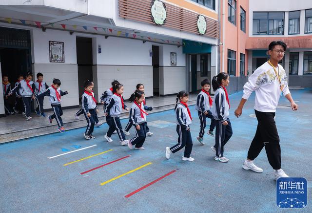 管家一肖一码资料大全_浙江湖州：多举措保障中小学“课间十分钟”  第2张