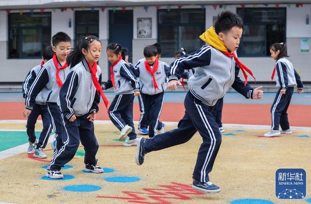 管家一肖一码资料大全_浙江湖州：多举措保障中小学“课间十分钟”  第6张