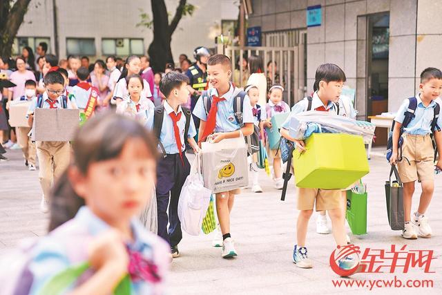 7777888888管家精准资料_新学期焕“新”颜！广州逾253万名中小学幼儿园学生开学  第3张