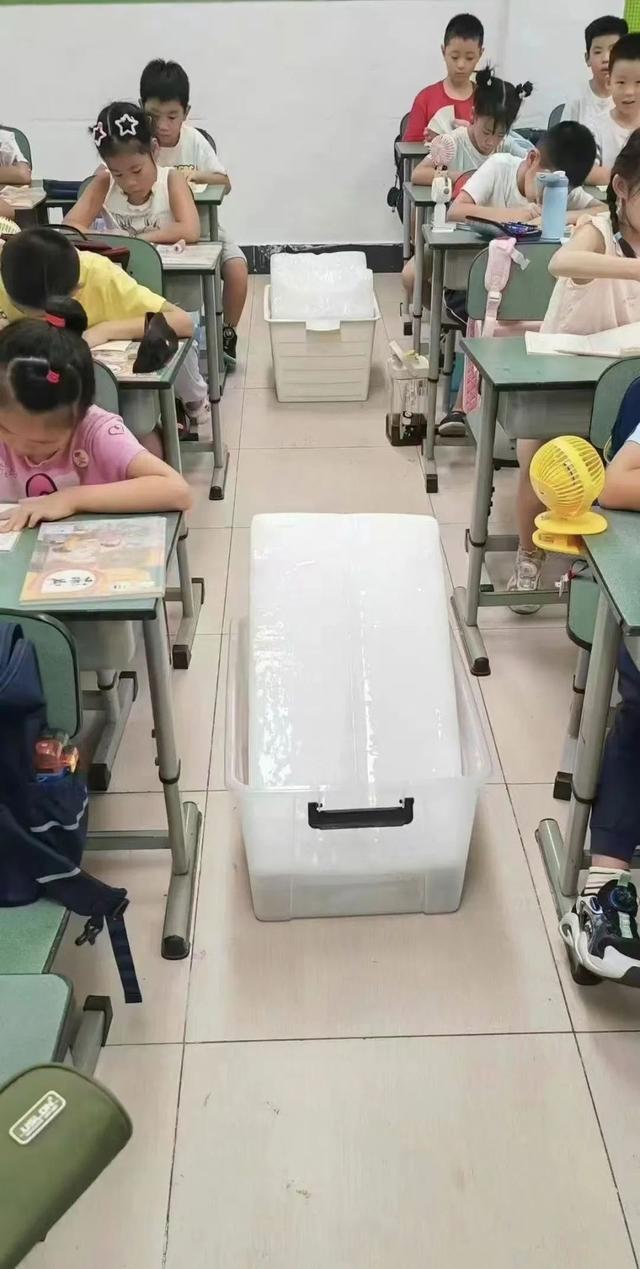 2024新奥历史开奖记录82期,多个城市中小学热到搬冰块、停课，教育部门：培养学生吃苦耐劳精神  第4张