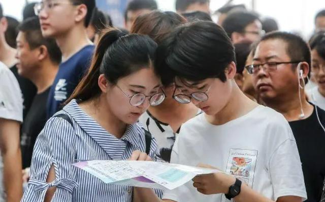 澳门澳彩资料大全正版资料下载,相关部门回应：中小学学制或将调整为“5+4”，家长们很支持！  第1张