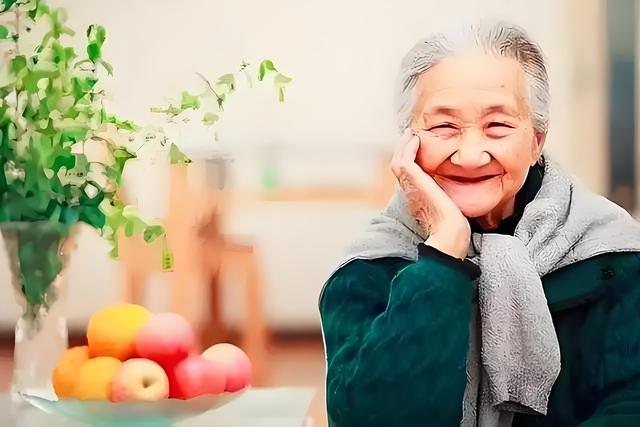 澳门最准一肖一码一码配套成龙,晚年生活，极简生活，优雅老去  第1张